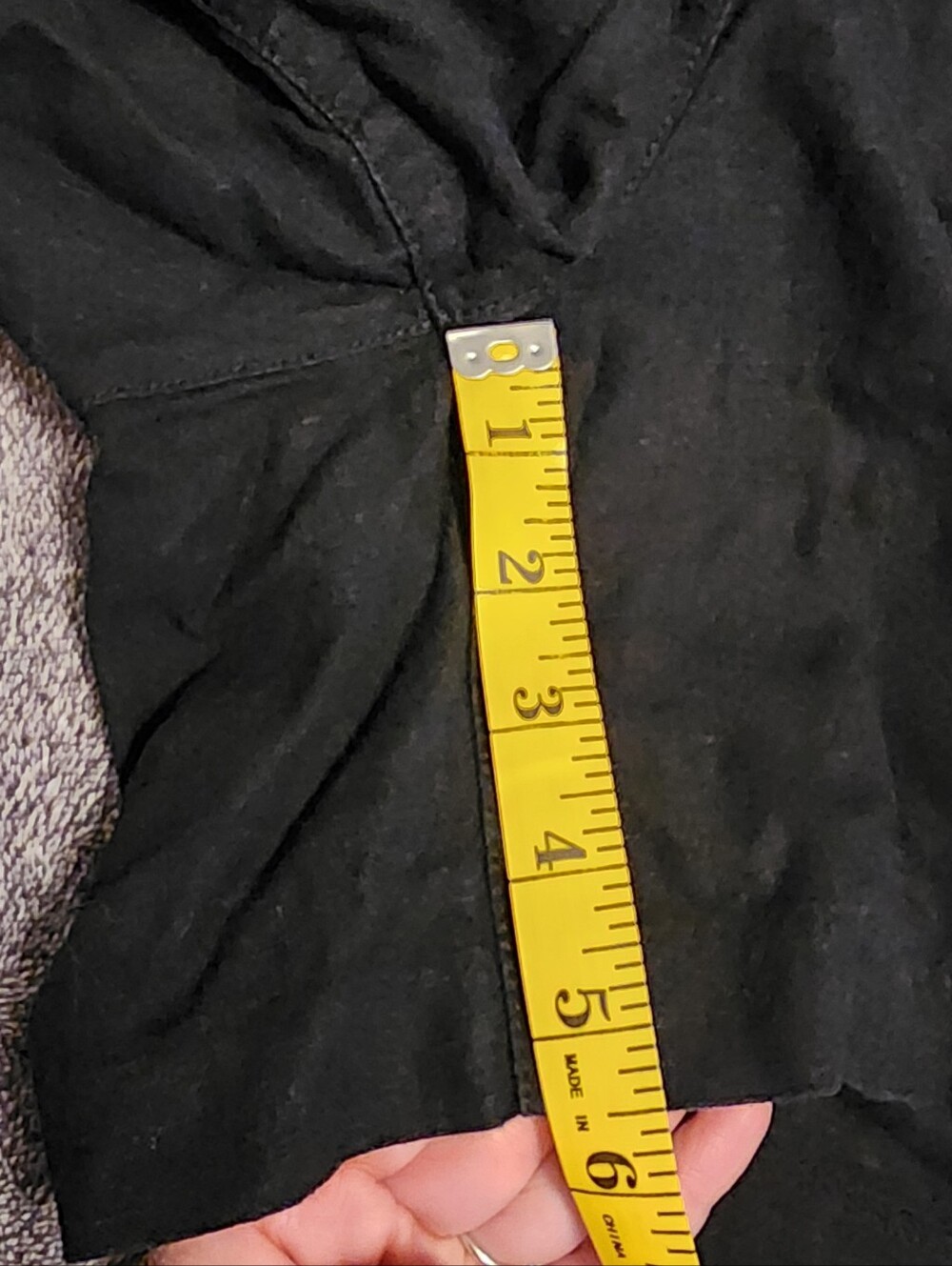 Old Navy Black Elastic-Waist Bermuda Shorts - Picture 7 of 7